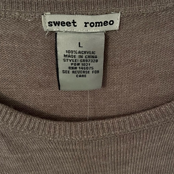 Sweet Romeo Sweater - Picture 3 of 6